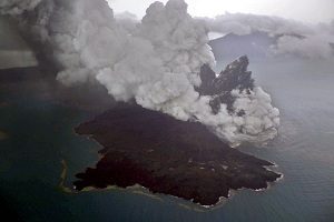erupsi anak krakatau